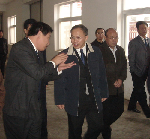 2006年，河北出入境檢驗(yàn)檢疫局程方局長(zhǎng)來(lái)我公司視察